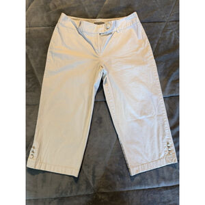 Women's Ann Taylor Loft White Capri Pants Buttons on Cuffs Size 8